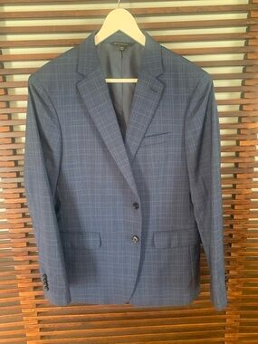 🎉NEW LISTING!🎉Banana Republic Men's Blue Plaid Sport Coat